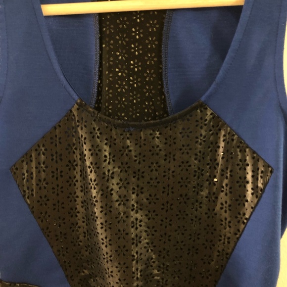 NWOT Crop Top - Picture 2 of 4